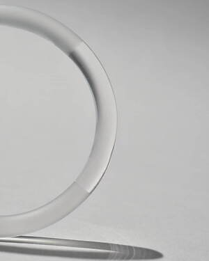 “季節によって色が変わる川”イメージのガラスアクセサリー、シリシリ新作がバーニーズ銀座店に｜写真31