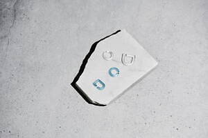 “季節によって色が変わる川”イメージのガラスアクセサリー、シリシリ新作がバーニーズ銀座店に｜写真28