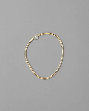 “季節によって色が変わる川”イメージのガラスアクセサリー、シリシリ新作がバーニーズ銀座店に｜写真19