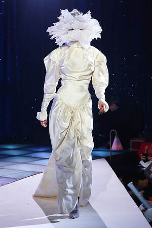 アンドレアス・クロンターラー フォー ヴィヴィアン・ウエストウッド(Andreas Kronthaler for Vivienne Westwood) 2022-23年秋冬ウィメンズ&メンズコレクション  - 写真35