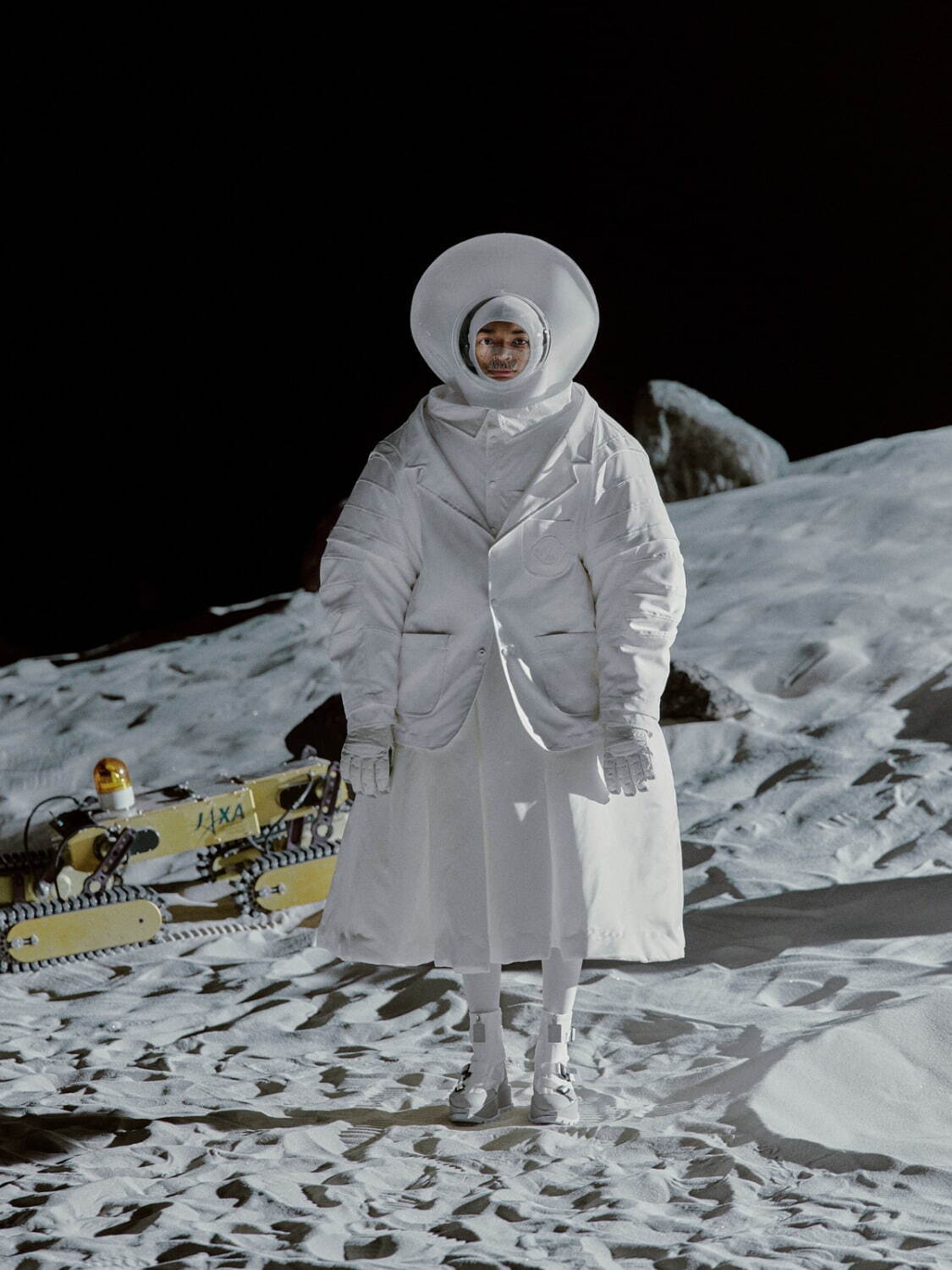 アンリアレイジ 2022‐23年秋冬コレクション - 地球と月、2つの星を繋ぐ“未来の服”｜写真4