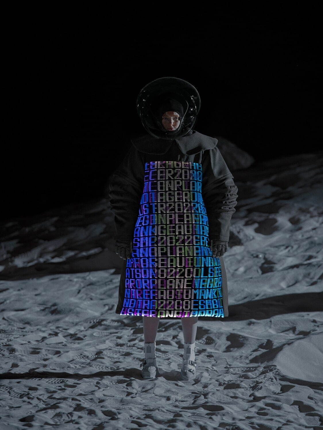 アンリアレイジ 2022‐23年秋冬コレクション - 地球と月、2つの星を繋ぐ“未来の服”｜写真21
