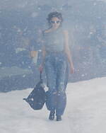 バレンシアガ 22年冬コレクション - 険しい冬から愛と平和を祈る｜写真47