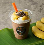 タリーズコーヒー“とろ～りバナナ”のフローズンチョコドリンク＆ロイヤルミルクティー｜写真1