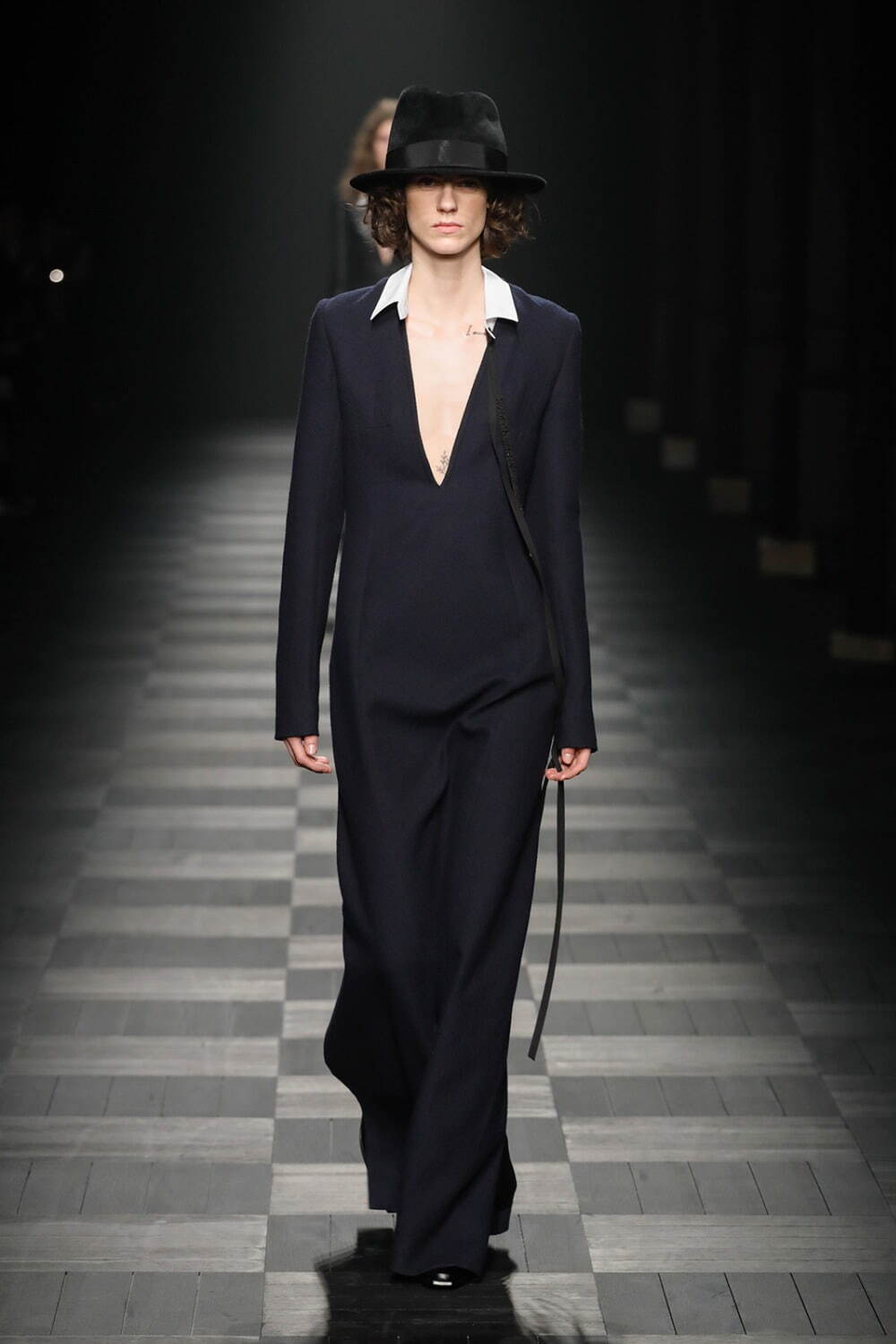 アン ドゥムルメステール(ANN DEMEULEMEESTER) 2022-23年秋冬