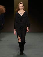 エルメス 22-23年秋冬ウィメンズコレクション - 現代的ロマンティックの理想像｜写真17