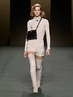 エルメス 22-23年秋冬ウィメンズコレクション - 現代的ロマンティックの理想像｜写真20