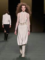 エルメス 22-23年秋冬ウィメンズコレクション - 現代的ロマンティックの理想像｜写真21