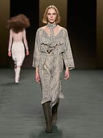 エルメス 22-23年秋冬ウィメンズコレクション - 現代的ロマンティックの理想像｜写真23