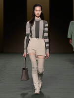 エルメス 22-23年秋冬ウィメンズコレクション - 現代的ロマンティックの理想像｜写真28