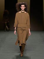 エルメス 22-23年秋冬ウィメンズコレクション - 現代的ロマンティックの理想像｜写真44