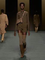 エルメス 22-23年秋冬ウィメンズコレクション - 現代的ロマンティックの理想像｜写真45