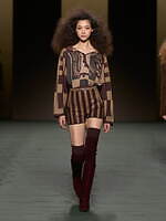 エルメス 22-23年秋冬ウィメンズコレクション - 現代的ロマンティックの理想像｜写真58