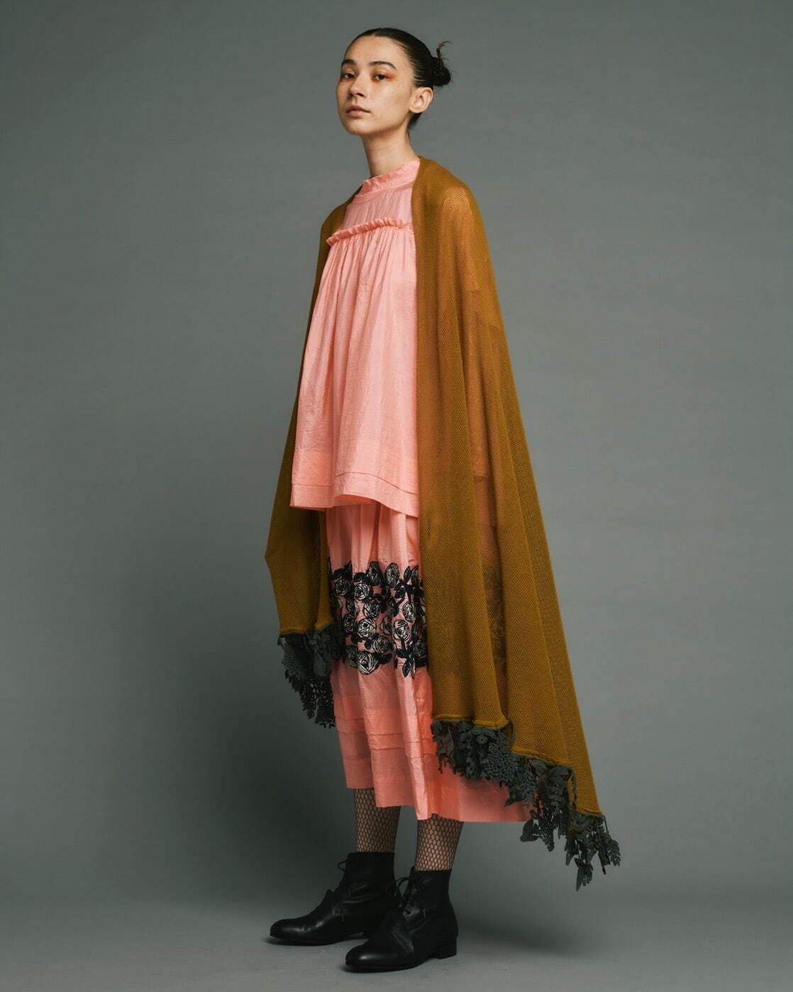 “rosy”, 2018-19AW, photo: Mitsuo Okamoto