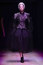 ノワール ケイ ニノミヤ 2022-23年秋冬コレクション - 暗闇に浮かび上がるネオンの輝き｜写真24