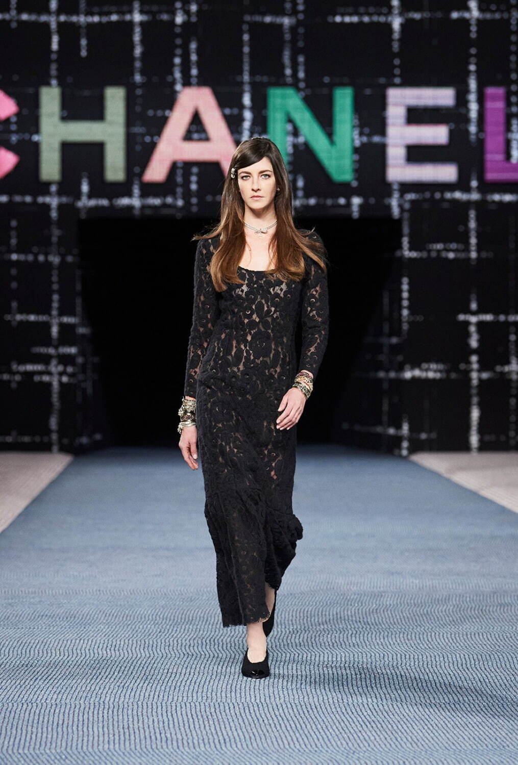 ルック】「シャネル」2022-23年秋冬コレクション - WWDJAPAN