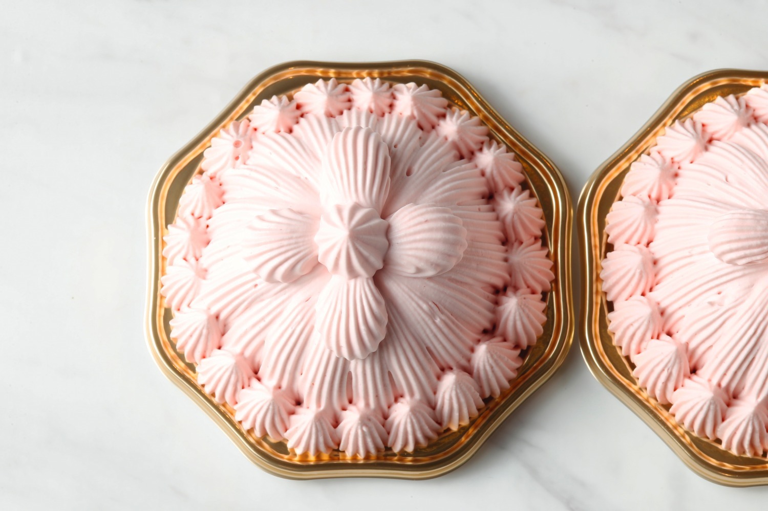 東京會舘の春スイーツ「マロンシャンテリーさくら」- 桜ソフトクッキーなど焼菓子詰め合わせも