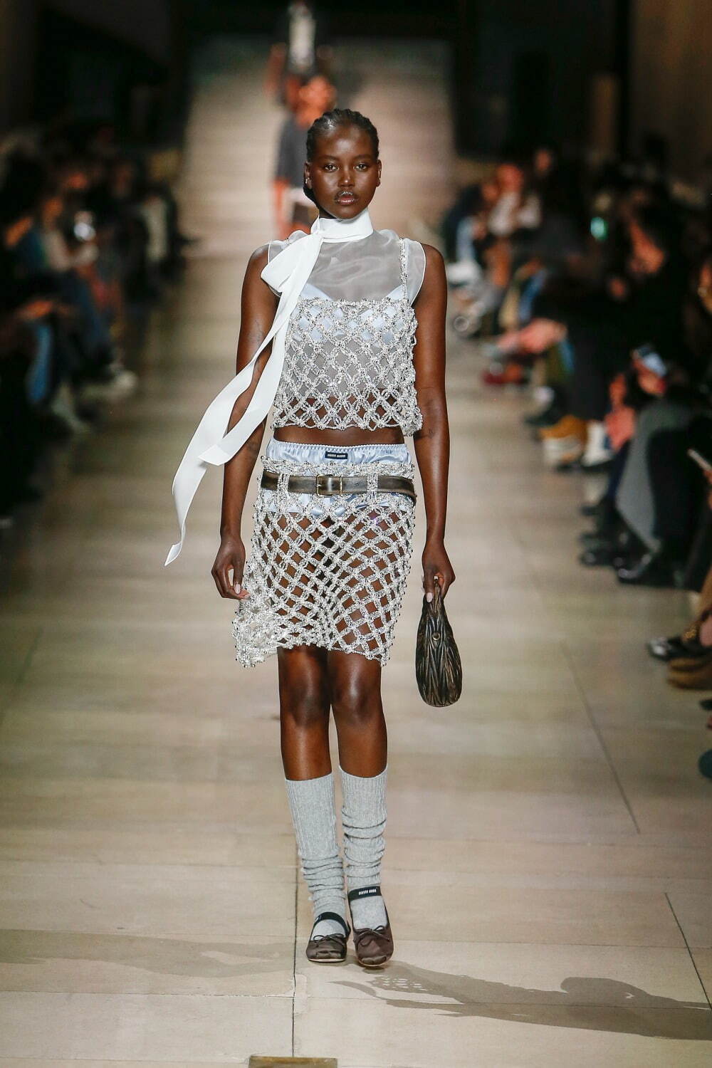 ミュウミュウ（MIU MIU）2022秋冬コレクション | ファッション