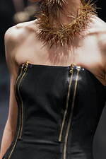 アンダーカバー 2022-23年秋冬ウィメンズコレクション - 心に燻る冷たい炎｜写真3