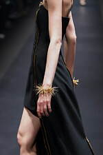 アンダーカバー 2022-23年秋冬ウィメンズコレクション - 心に燻る冷たい炎｜写真4