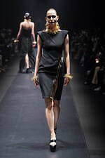 アンダーカバー 2022-23年秋冬ウィメンズコレクション - 心に燻る冷たい炎｜写真5