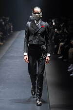 アンダーカバー 2022-23年秋冬ウィメンズコレクション - 心に燻る冷たい炎｜写真50