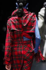 アンダーカバー 2022-23年秋冬ウィメンズコレクション - 心に燻る冷たい炎｜写真75