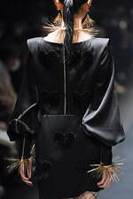 アンダーカバー 2022-23年秋冬ウィメンズコレクション - 心に燻る冷たい炎｜写真84