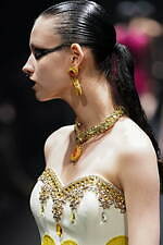 アンダーカバー 2022-23年秋冬ウィメンズコレクション - 心に燻る冷たい炎｜写真94