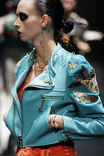 アンダーカバー 2022-23年秋冬ウィメンズコレクション - 心に燻る冷たい炎｜写真108