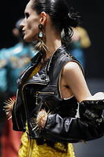 アンダーカバー 2022-23年秋冬ウィメンズコレクション - 心に燻る冷たい炎｜写真112