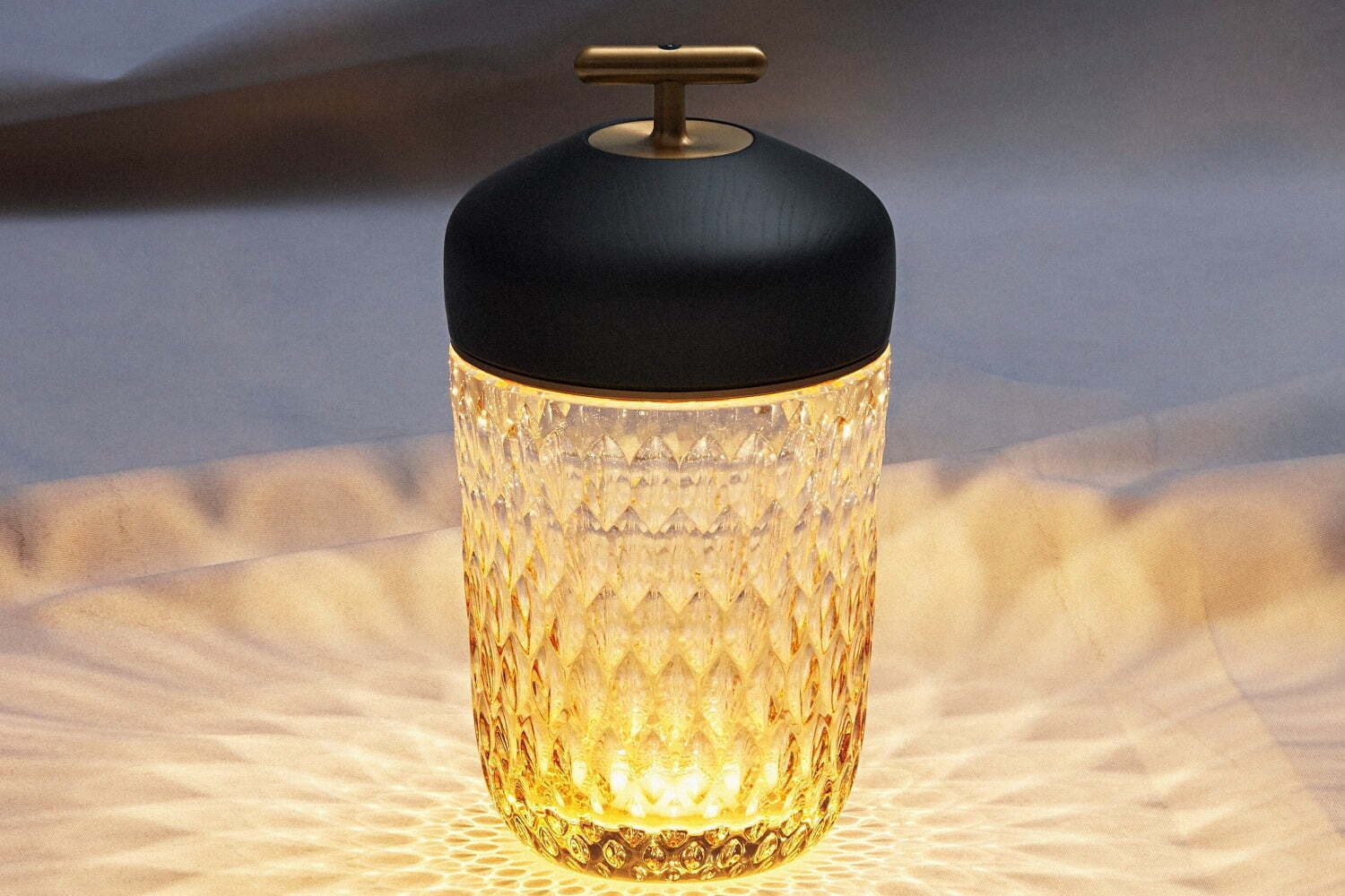 サンルイ「ティスル」などクリスタルが伊勢丹新宿店に、工房の歴史やクラフトマンシップも紹介