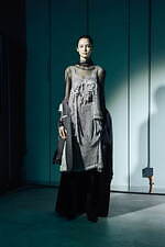 ペイエン 2022-23年秋冬コレクション、内に秘める“自由と強さ”｜写真30