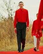 イレニサ 2022-23年秋冬コレクション、“朱”が持つ神聖さを閉じ込めて｜写真31