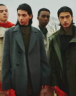 イレニサ 2022-23年秋冬コレクション、“朱”が持つ神聖さを閉じ込めて｜写真39