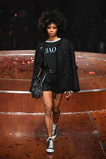 コンダクター 2022-23年秋冬コレクション、美しくも危うい感情の二面性｜写真5