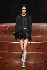 コンダクター 2022-23年秋冬コレクション、美しくも危うい感情の二面性｜写真10