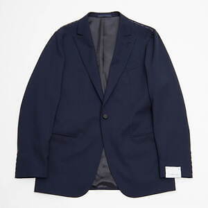 ユナイテッドアローズ＆コム デ ギャルソン＆ニューバランスによる“スーツを楽しむ”限定ストアが渋谷に｜写真5