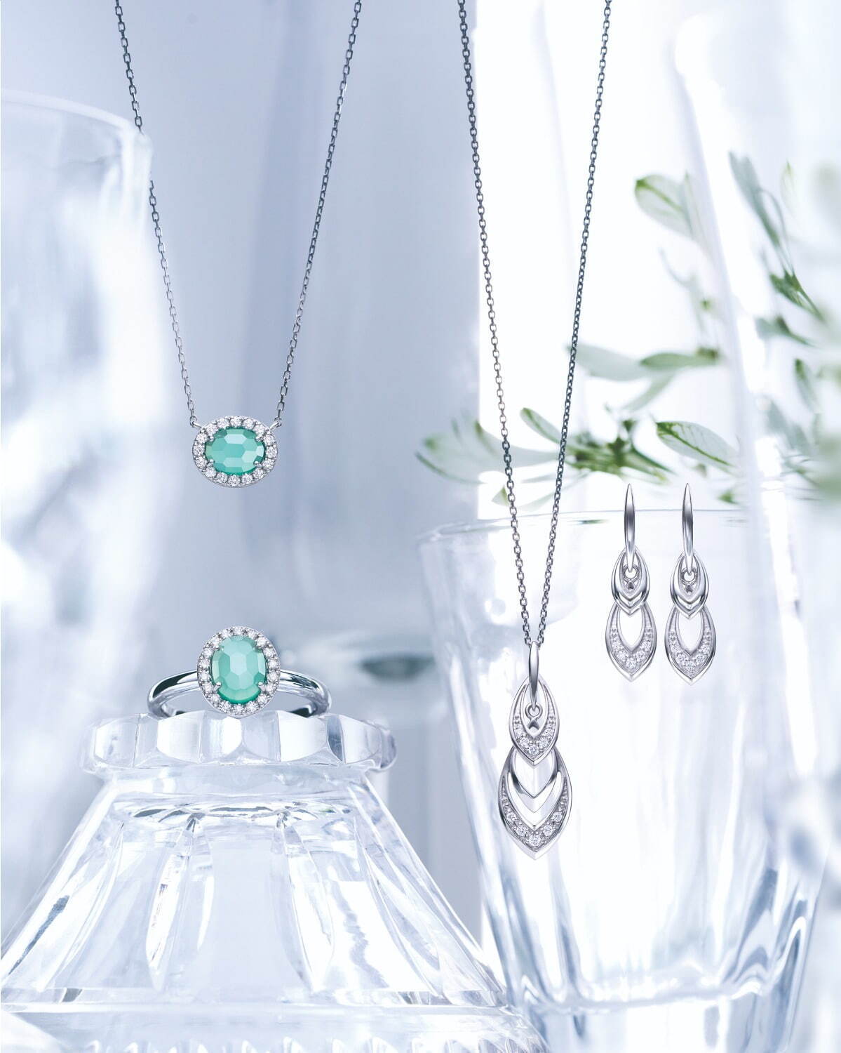 ヴァンドーム青山 Pt・18K WG/ダイヤ INFINITYネックレス&ピアス-
