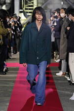 リトルビッグ 2022-23年秋冬コレクション - 月夜の渋谷に映える、大人のストリートルック｜写真9