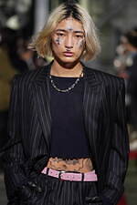 リトルビッグ 2022-23年秋冬コレクション - 月夜の渋谷に映える、大人のストリートルック｜写真33