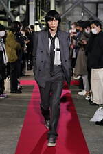 リトルビッグ 2022-23年秋冬コレクション - 月夜の渋谷に映える、大人のストリートルック｜写真49