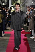 リトルビッグ 2022-23年秋冬コレクション - 月夜の渋谷に映える、大人のストリートルック｜写真52