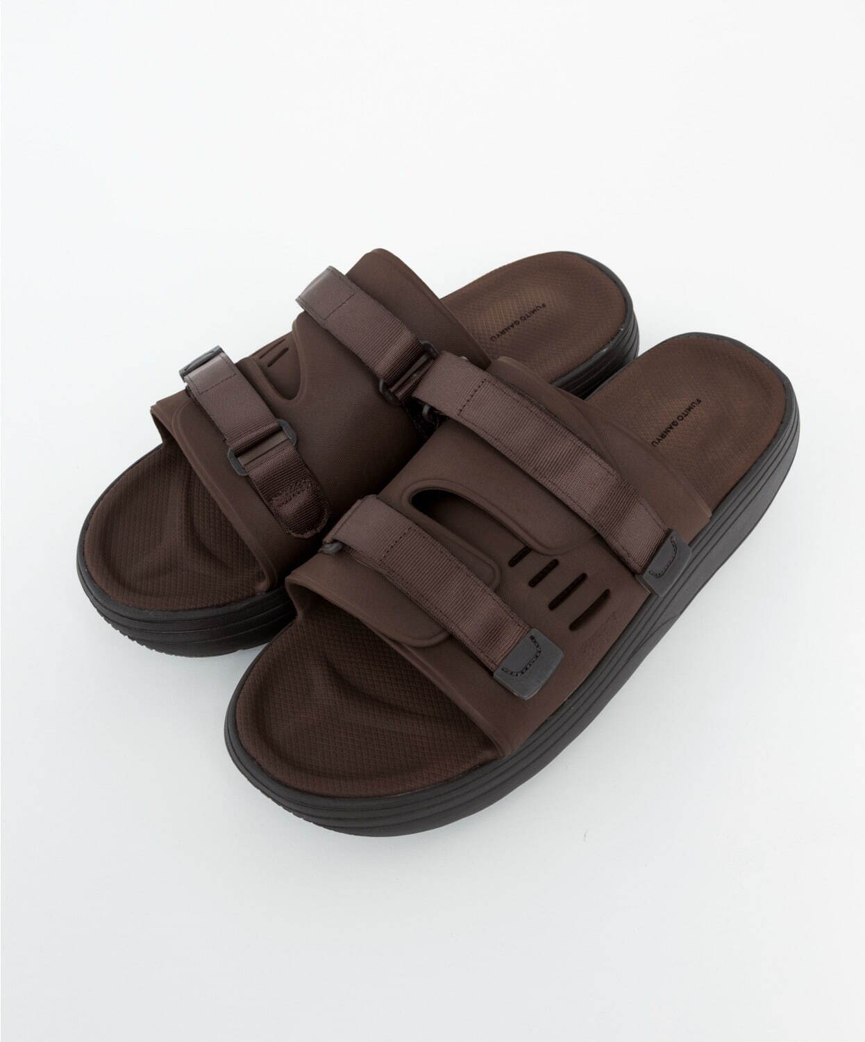 「SUICOKE URICH for FUMITO GANRYU」17,600円