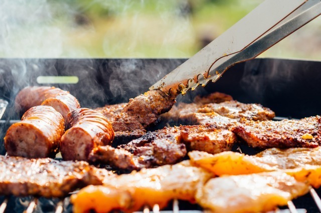 BBQ施設｜横浜ワールドポーターズ屋上に“燻製＆謎解き”を楽しむエンタメBBQ施設、クラフトビール飲み放題も