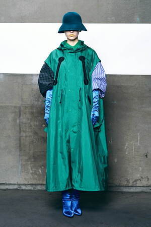 メグミウラ ワードローブ 22-23年秋冬コレクション - 色と個性が交差する服｜写真3