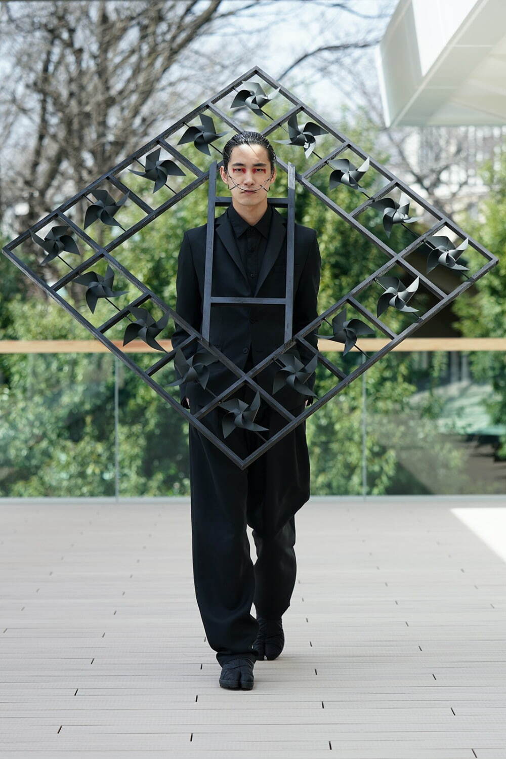 ヨシオクボ 2022-23年秋冬コレクション - 服作りを通した“風への挑戦”｜写真16