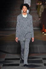 フミエ タナカ 2022-23年秋冬コレクション - 歩みを止めず、希望へと向かう｜写真9