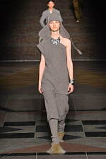 フミエ タナカ 2022-23年秋冬コレクション - 歩みを止めず、希望へと向かう｜写真11