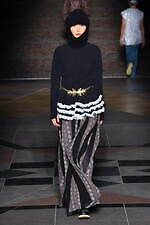 フミエ タナカ 2022-23年秋冬コレクション - 歩みを止めず、希望へと向かう｜写真27